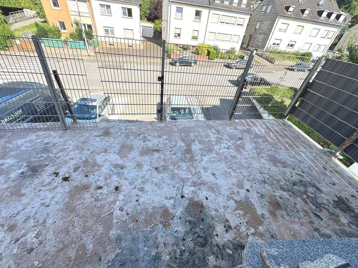 Großzügige 6-Zimmer-Wohnung mit Einbauküche und zwei Balkonen in Trier-Biewer – Trier – Vorschaubild 3