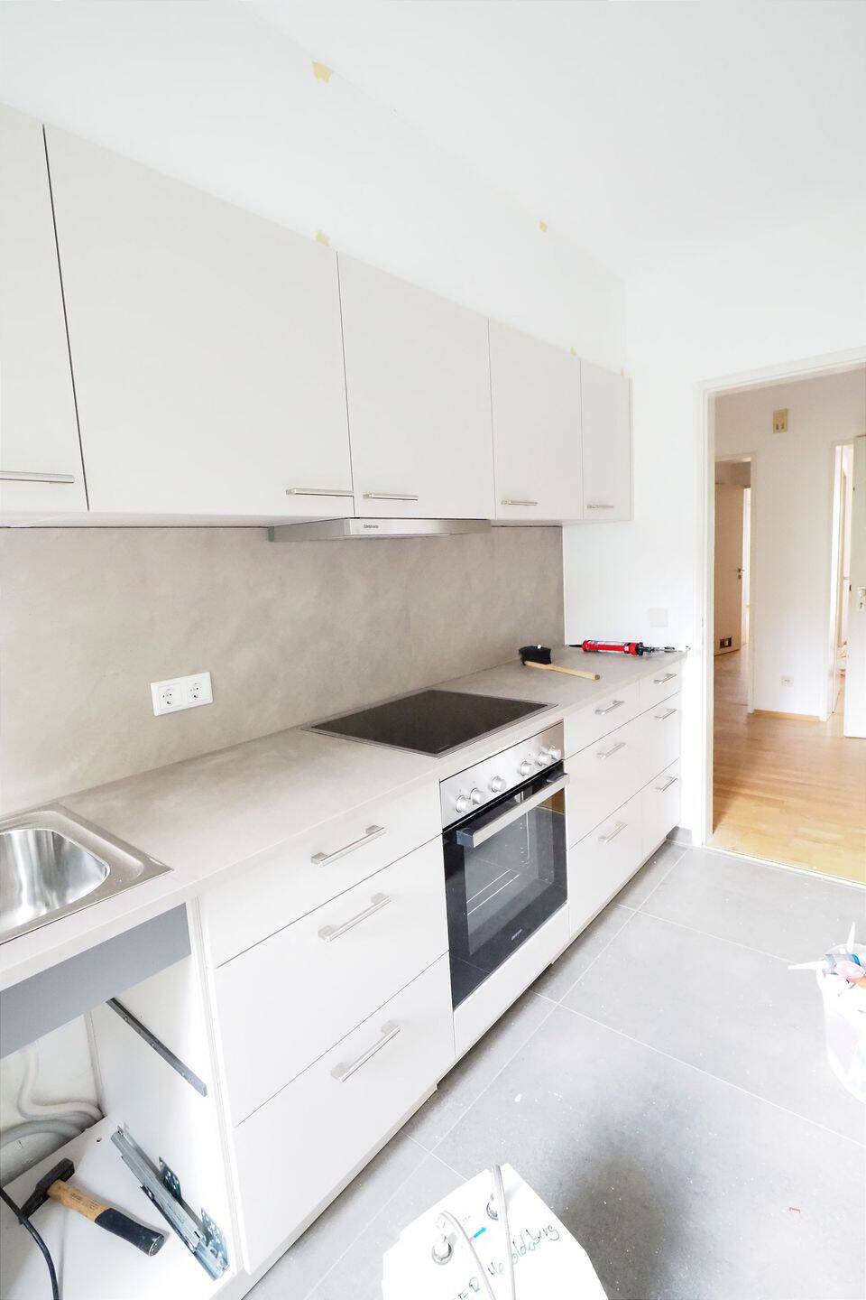 Helle und gemütliche 3-Zimmerwohnung mit neuer Einbauküche, Balkon und einer kleinen Loggia in ruhiger und zentrumsnaher Lage