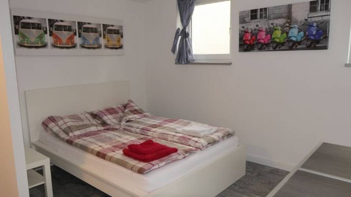 modernes 1-Zimmer-Apartment in Stuttgart-Wangen mit Internet und Waschmaschine - WOHNEN AUF ZEIT – 70327 Stuttgart – Bild 1 von 5