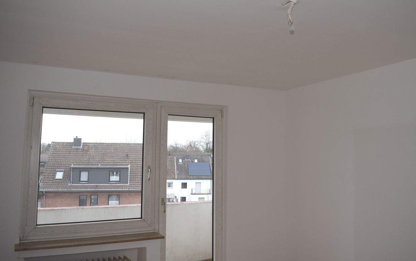 Helle 2-Zimmerwohnung mit Einbauküche in Oberhausen/ Stadtgrenze Mülheim an der Ruhr – Oberhausen – Vorschaubild 4