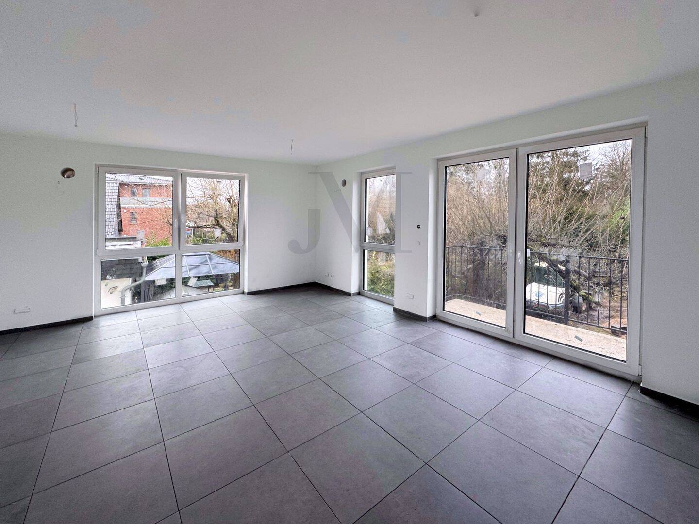 Neubau-Wohnung mit Balkon in Top-Lage – Hamburg – Vorschaubild 2