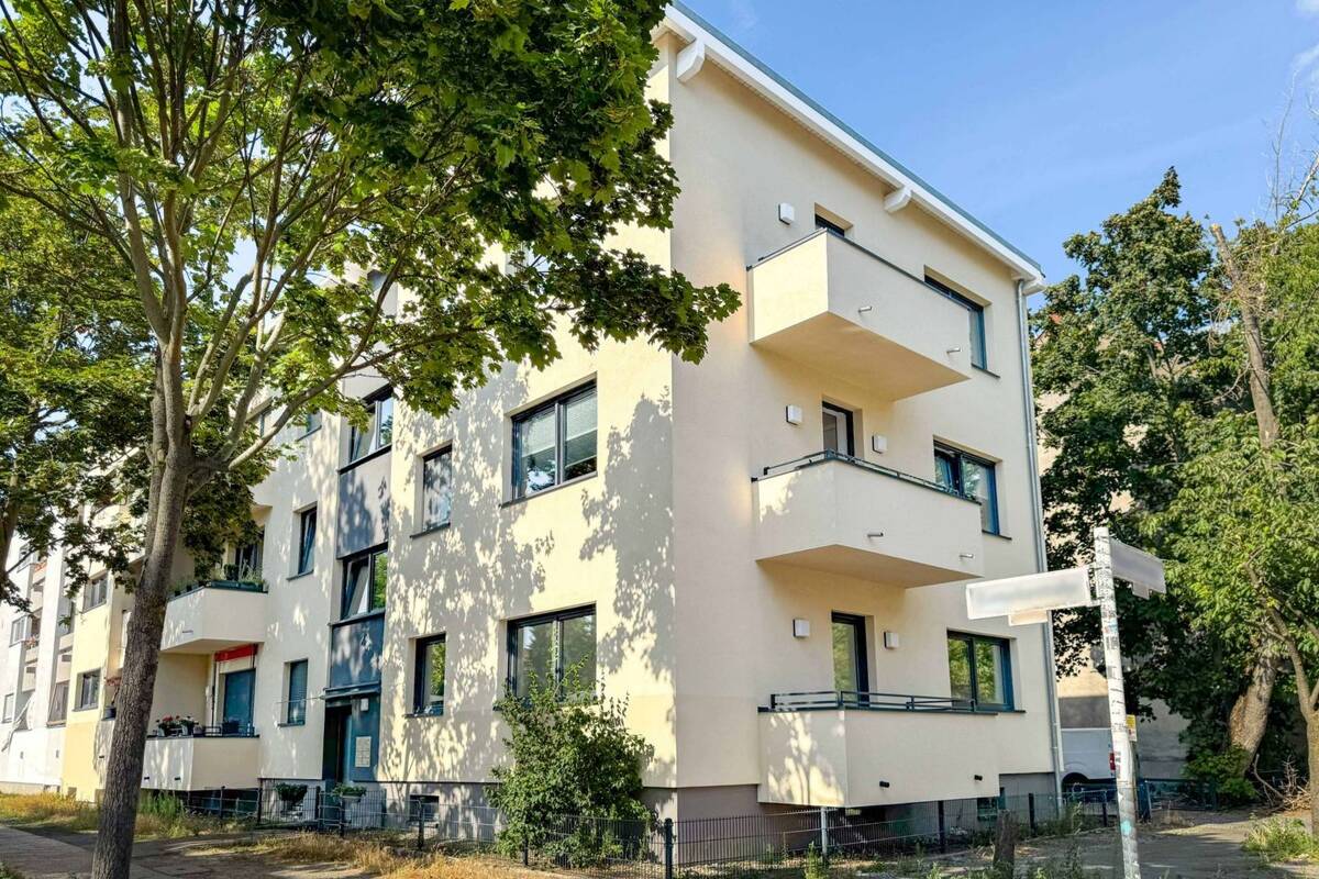 Erstbezug nach Kernsanierung - Lichtdurchflutete Wohnung mit Balkon & Wärmepumpe – 13409 Berlin – Bild 1 von 9