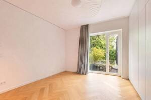 Vollsanierte 3-Zimmer-Wohnung mit 30 m² Terrassen und Kamin in begehrter Lage von Sachsenhausen-Süd – 60598 Frankfurt am Main – Vorschaubild 4