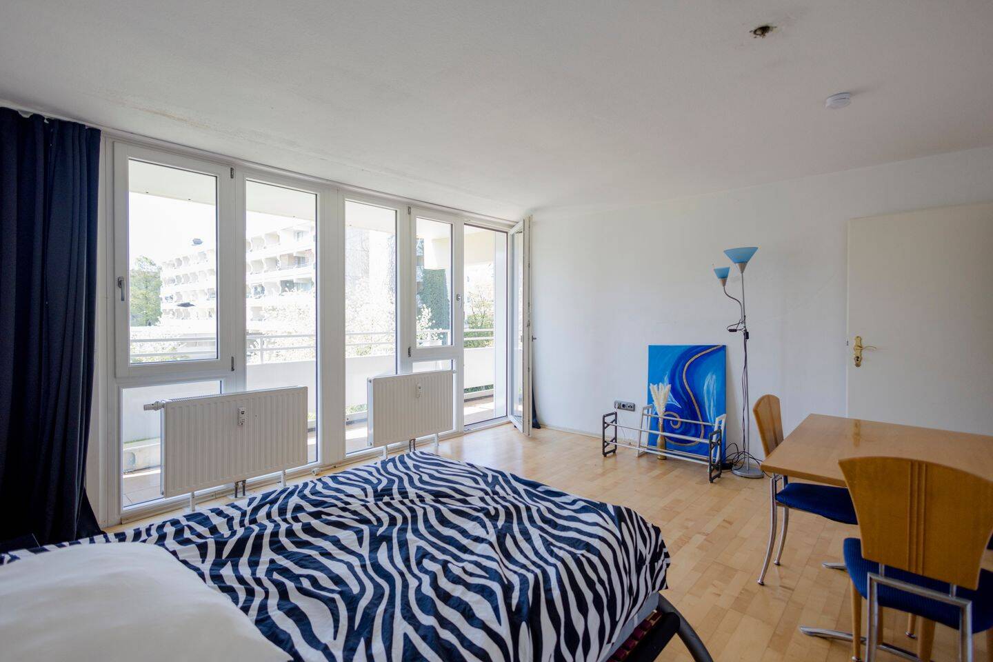 Attraktive 3-Zimmer-Wohnung mit idealer Raumaufteilung in zentraler Lage – München – Vorschaubild 2