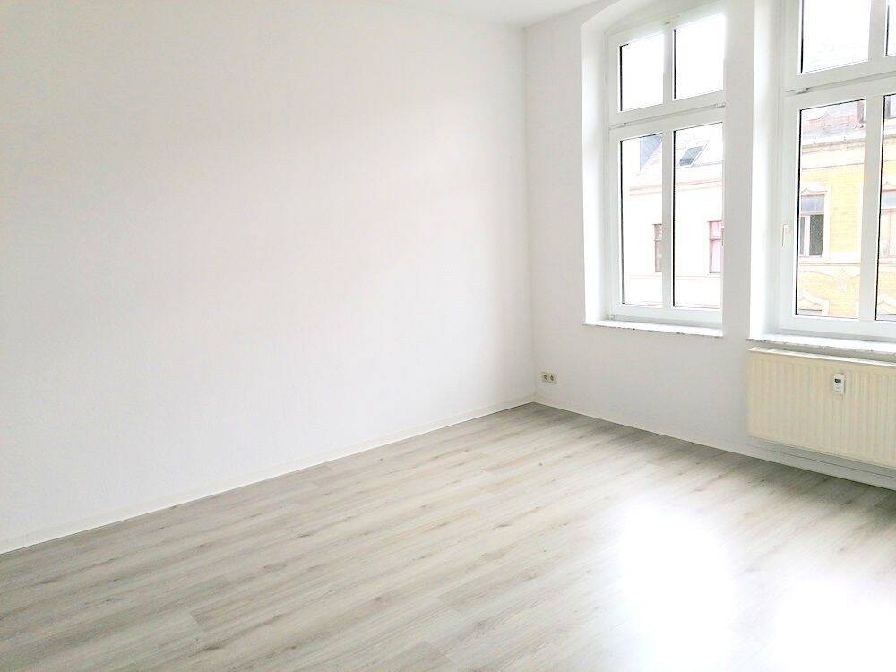!! 3-Zimmer-Wohnung mit Einbauküche, Balkon und PKW-Stellplätzen !! – Chemnitz – Vorschaubild 6