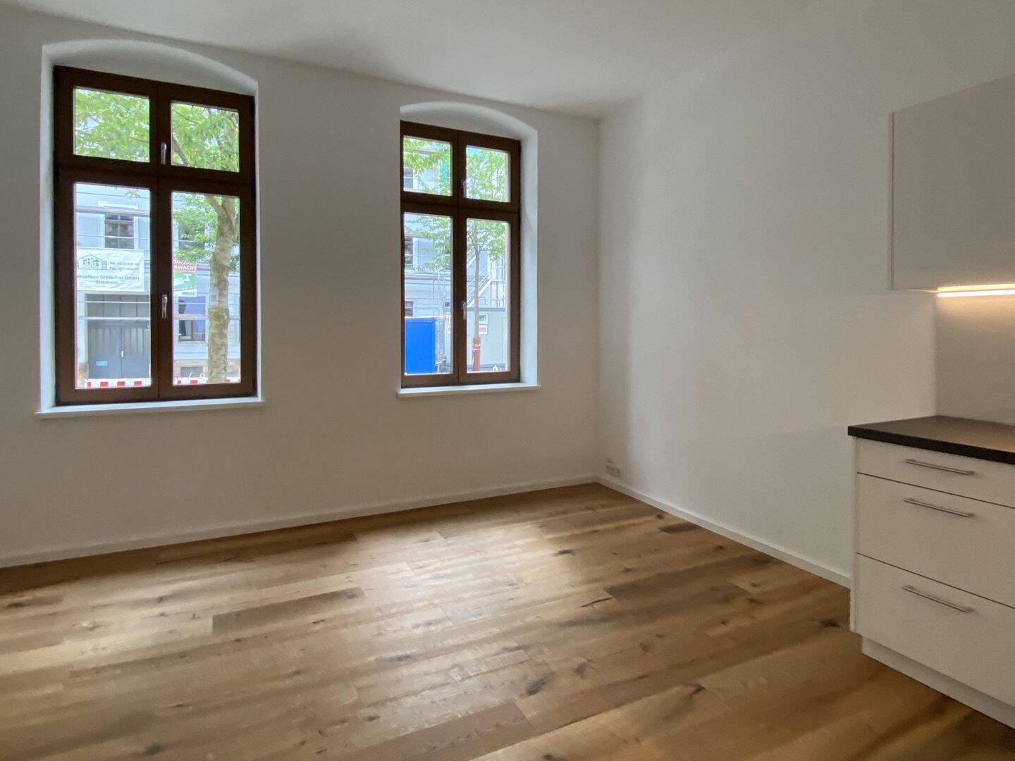 Frisch renovierte charmante Altbauwohnung im Zweitbezug – Chemnitz – Vorschaubild 2