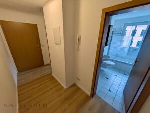 ++ Balkon, Einbauküche und Stellplatz: wunderschöne, helle 2-Raum Wohnung in Zwickau ++ – 8058 Zwickau – Vorschaubild 7