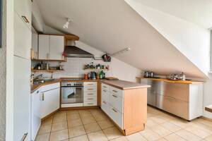 3-Zimmer-Dachgeschosswohnung mit Südbalkon in gefragter Lage von Berlin-Pankow – 13156 Berlin – Vorschaubild 9