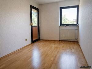 Nähe Universität: Eigentumswohnung mit Süd-Balkon, Loggia und Garage – 66125 Saarbrücken – Vorschaubild 3