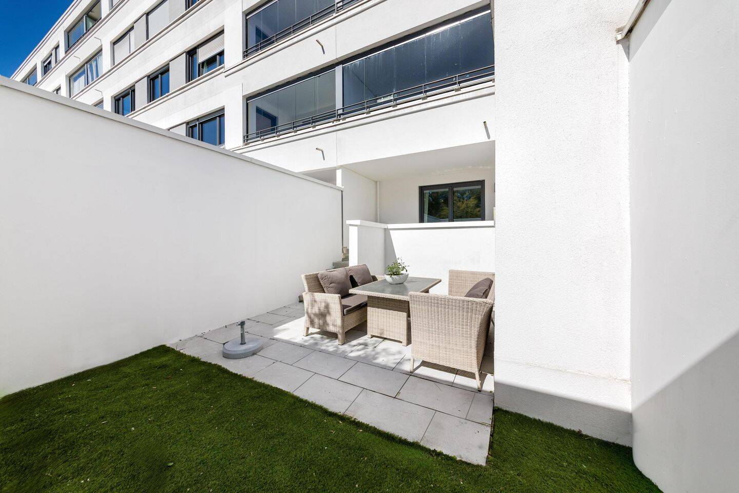 Exklusive 3-Zimmer-Wohnung mit Atriumgarten - top Lage! – München – Vorschaubild 4