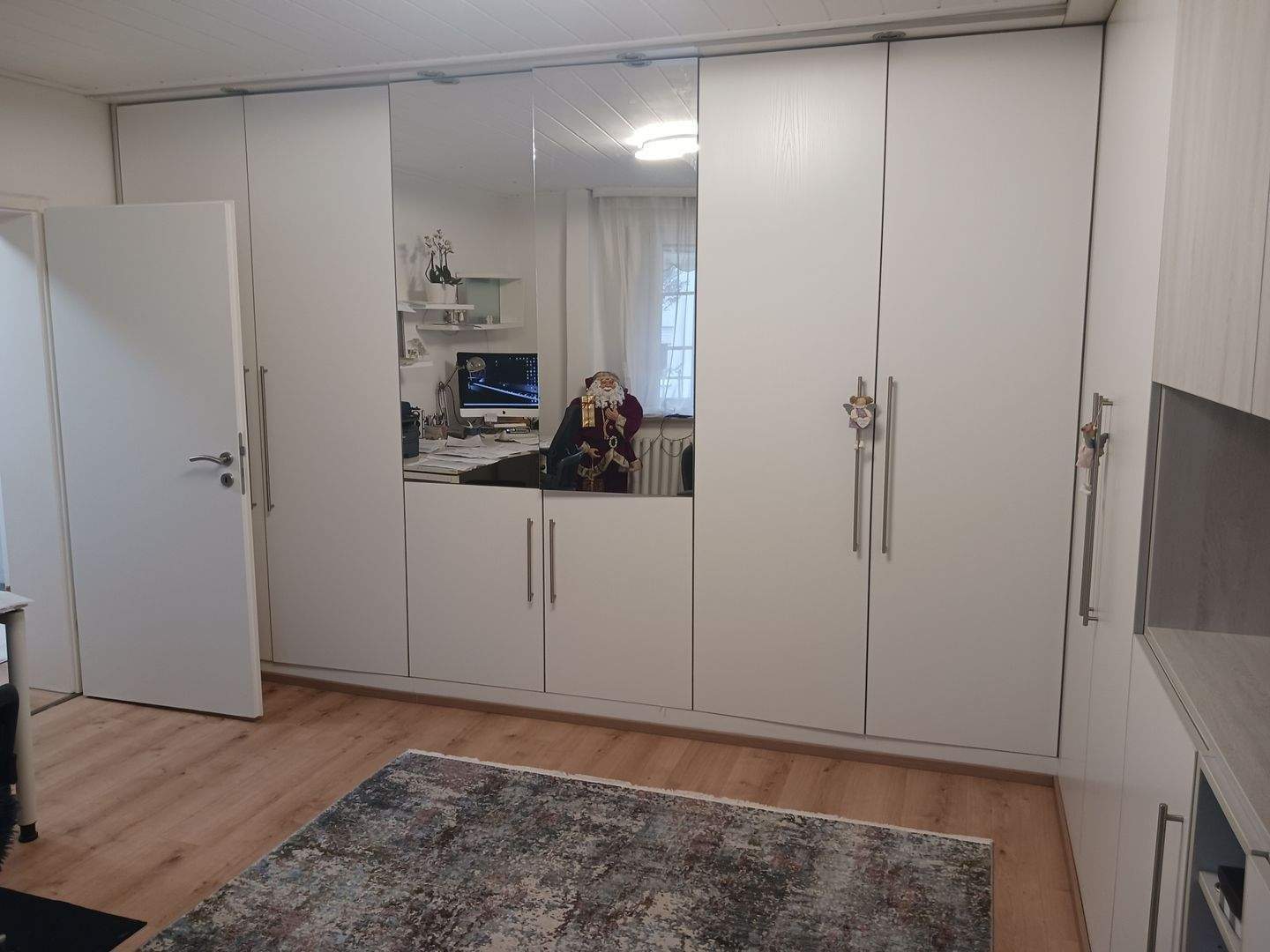 Geräumiges Mehrgenerationenhaus mit großer Loggia in Egelsbach – Egelsbach – Vorschaubild 4