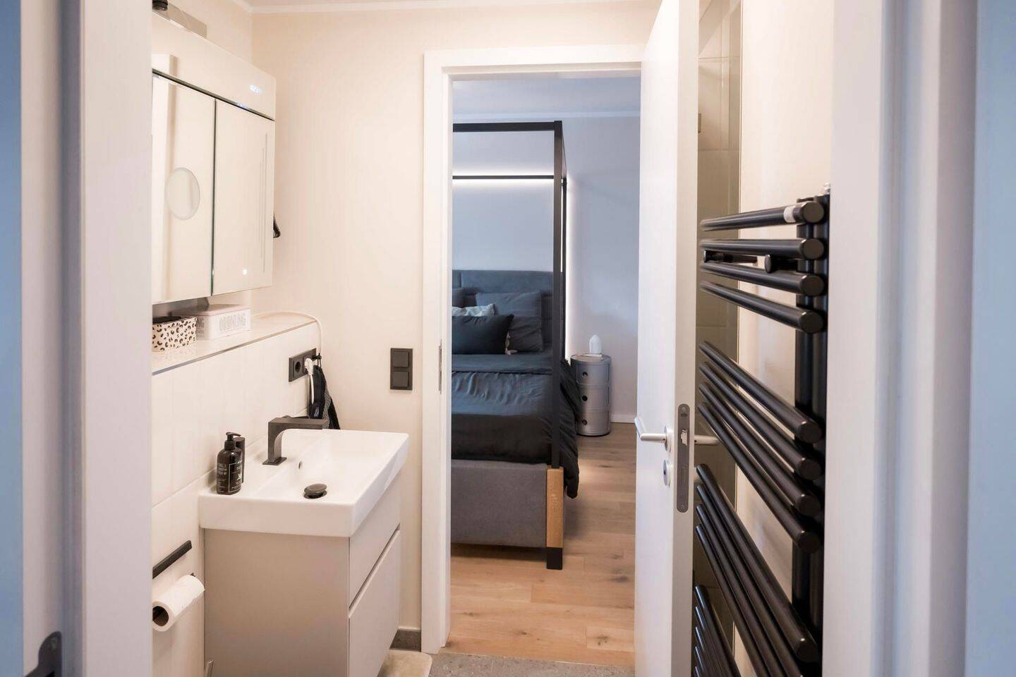 Luxus Loft mit bestem Alpenblick (50qm mit eigener Dachterasse) – München – Vorschaubild 9