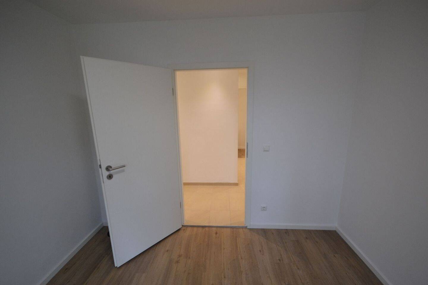 Moderne 3-Zimmer-Wohnung im Grünen – München – Vorschaubild 6