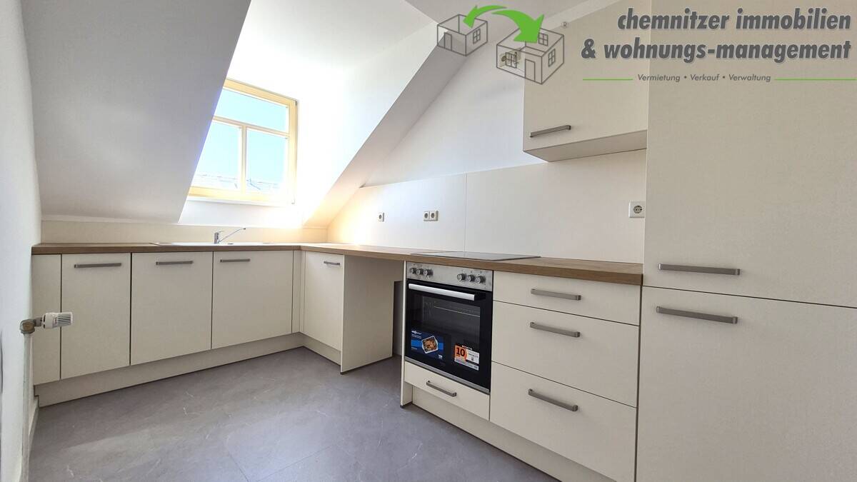 frisch renovierte 2-Raum-Wohnung mit neuer Einbauküche
