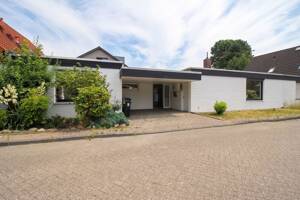 RESERVIERT: Modernes Einfamilienhaus mit Kamin, Garten & Carport| Oldenburg-Dietrichsfeld
