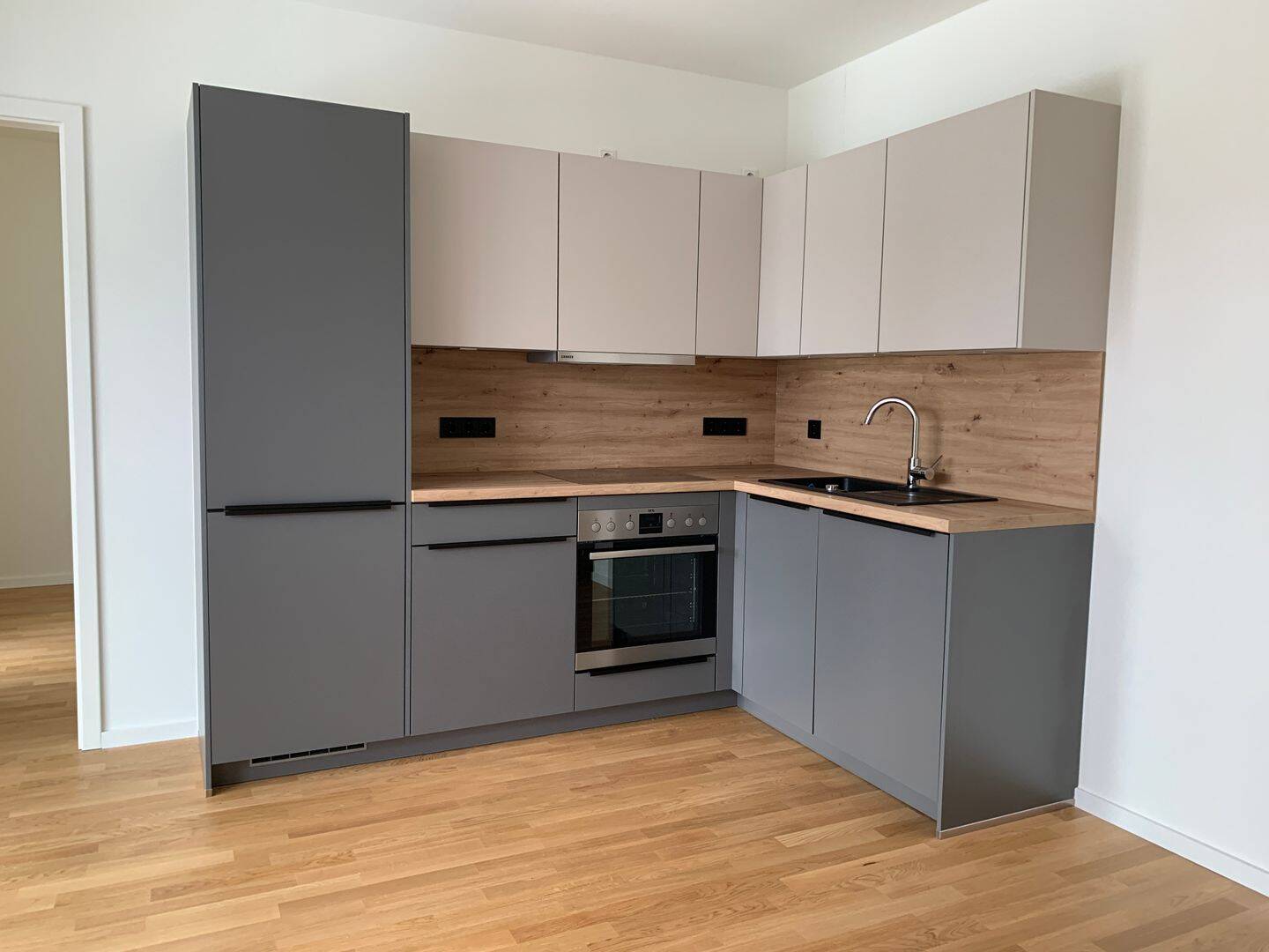 Sofort frei: Moderne 2-Zimmer-Wohnung in der Neuen Meile Lübeck - einziehen & wohlfühlen! – Lübeck – Vorschaubild 2