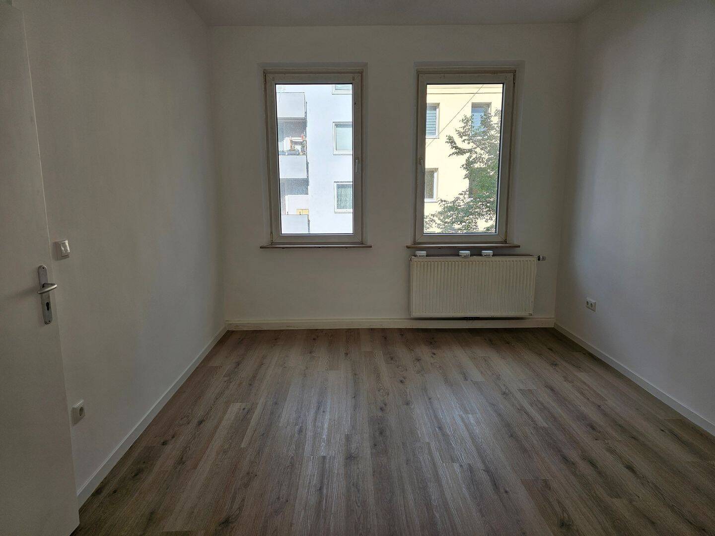 Frisch renovierte 2-Zimmer-Wohnung in begehrter Lage von Nürnberg-St. Johannis – Nürnberg – Vorschaubild 2