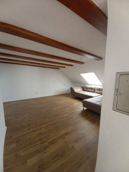 Dachgeschoß Wohnung 2. OG mit Stellpatz und Garagenanteil – Regensburg – Vorschaubild 3