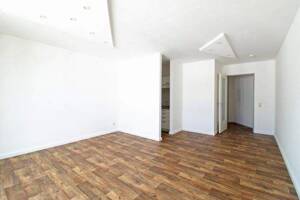 Top Lage im Szeneviertel mit Marmorbad, französischen Balkon und frisch renoviert – 39108 Magdeburg – Vorschaubild 2