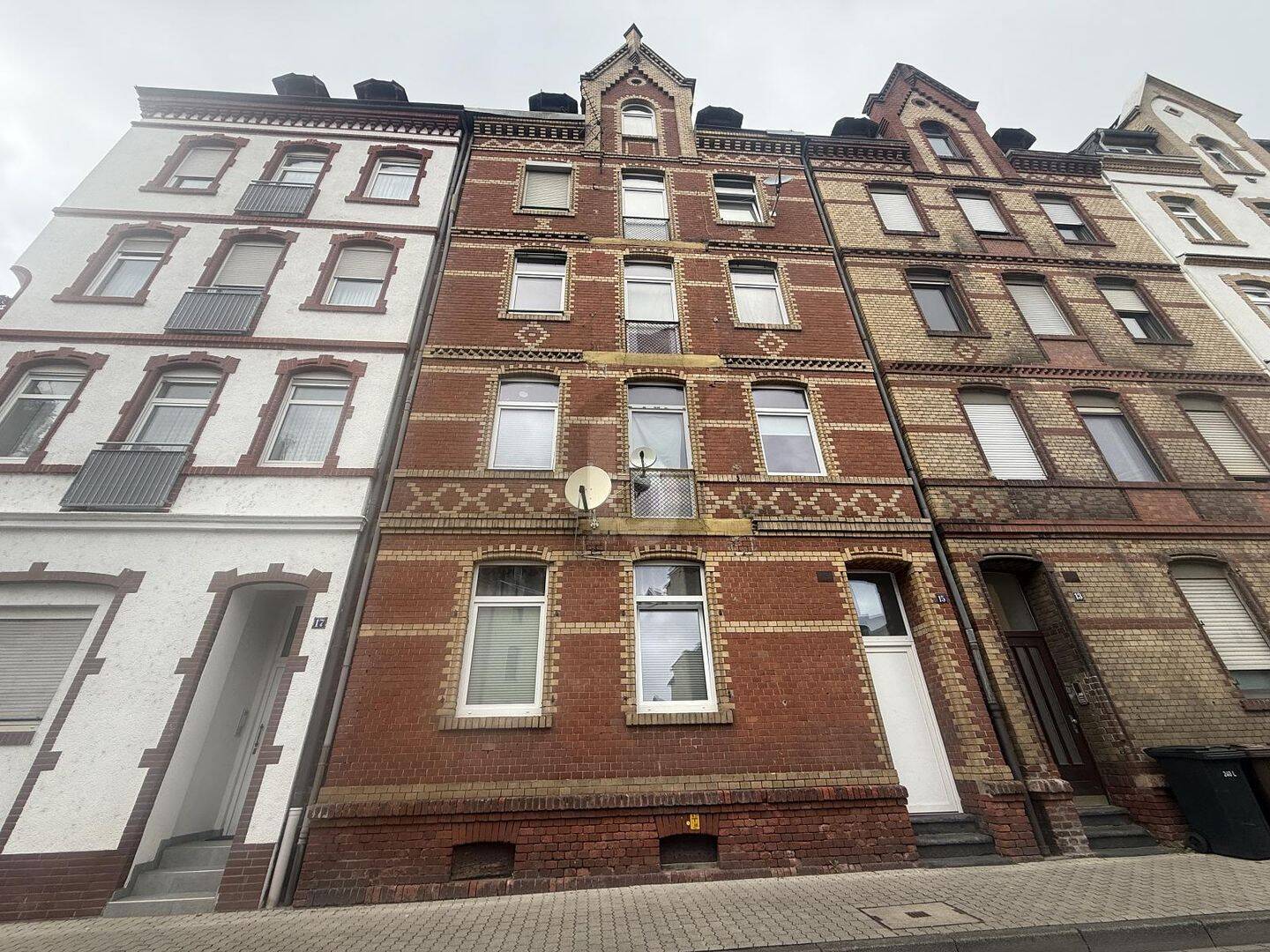 ATTRAKTIVES INVESTMENT MIT POTENTIAL- ZENTRALE LAGE – Koblenz – Bild 1 von 1