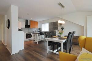 Welc(H)ome® by RIDA FLATS - Rondorf! All in plus! Lift + Balkon + TG + WIFI + St. Georges – 50997 Köln – Vorschaubild 8