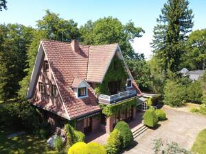 Herrschaftliche Rotklinker-Villa auf einzigartigem Grundstück direkt am Alsterlauf – 22395 Hamburg – Vorschaubild 3