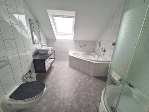 Sanierte 3-Zimmer-Wohnung mit Balkon: ruhige, zentrumsnahe Lage in Chemnitz-Hilbersdorf – 9131 Chemnitz – Vorschaubild 8