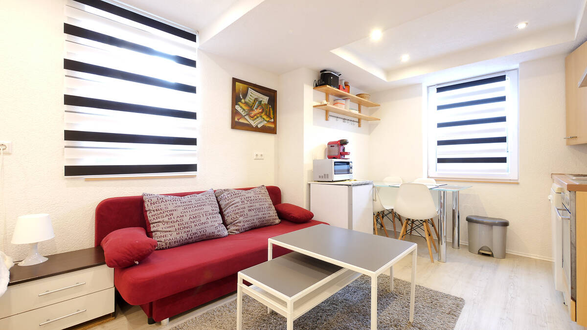 moderne möblierte Einliegerwohnung in Stuttgart-Möhringen - WOHNEN AUF ZEIT – 70567 Stuttgart – Bild 1 von 7