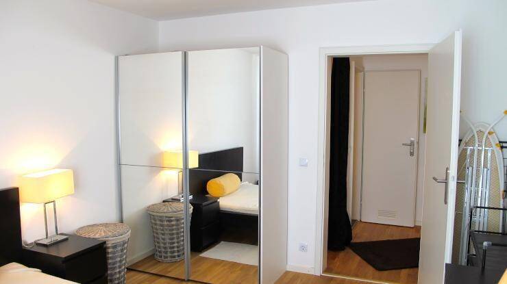 Möbliert: Moderne 2-Zimmer Wohnung mit Balkon – München – Vorschaubild 9