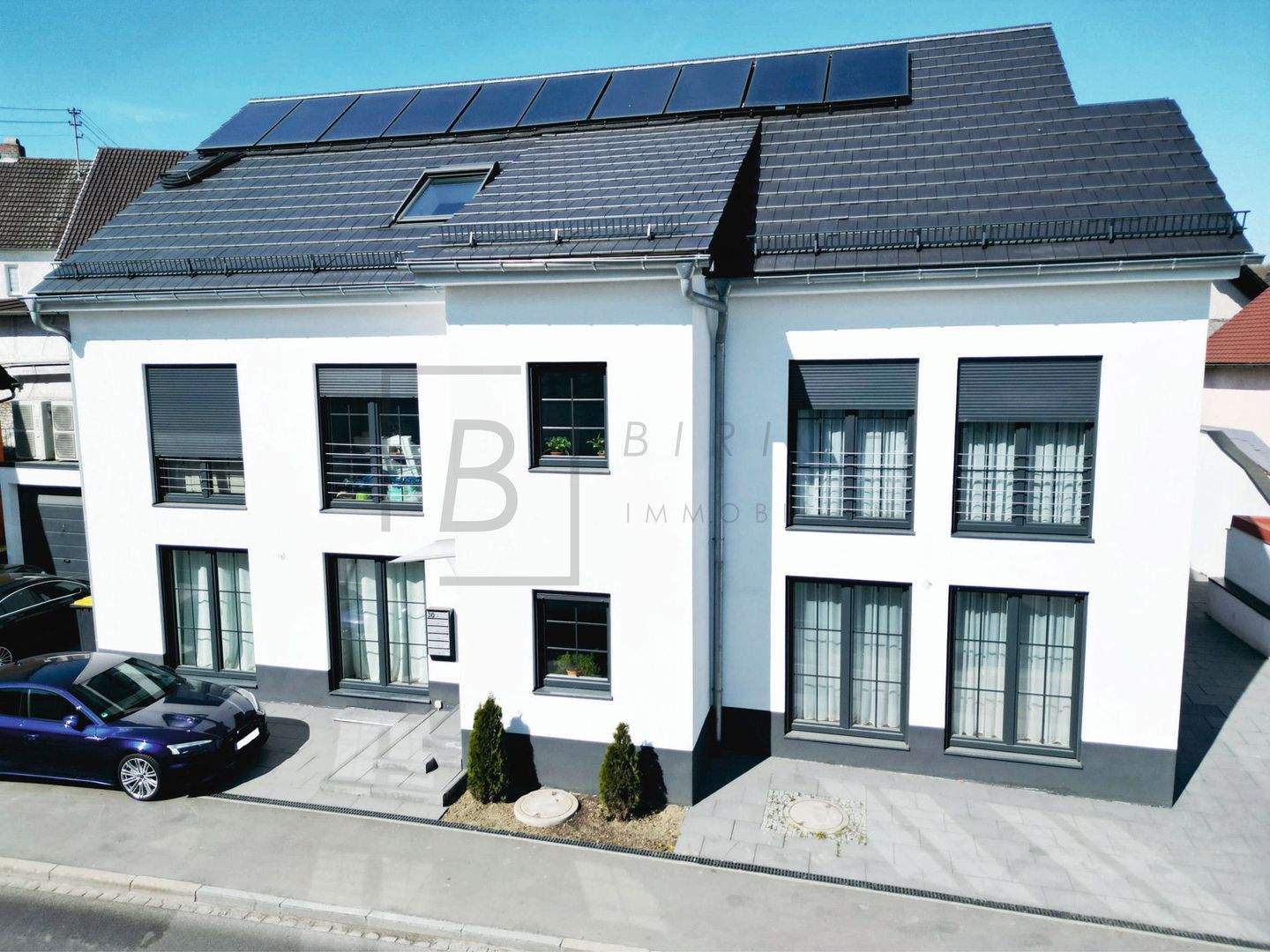 Attraktive Kapitalanlage mit 5 Wohneinheiten – Krumbach (Schwaben) – Vorschaubild 2