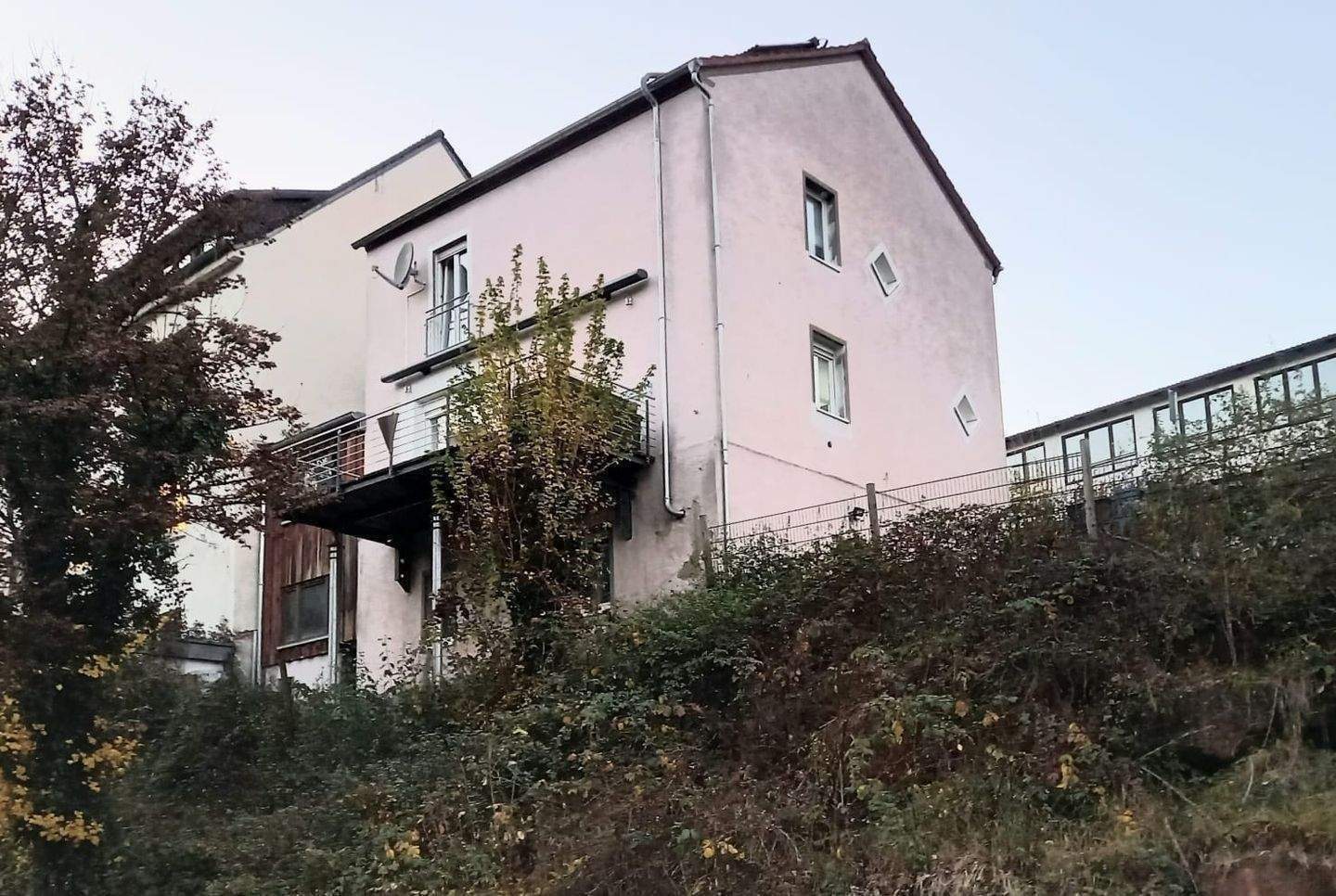 Kernsaniert + renoviert! TOP Wohnhaus mit Balkon, Terrasse, Garten und Garage (bei Ausbau des DG zuzüglich ca.40 m² Wfl) in Rodalben - Waldrandlage – Rodalben – Vorschaubild 9