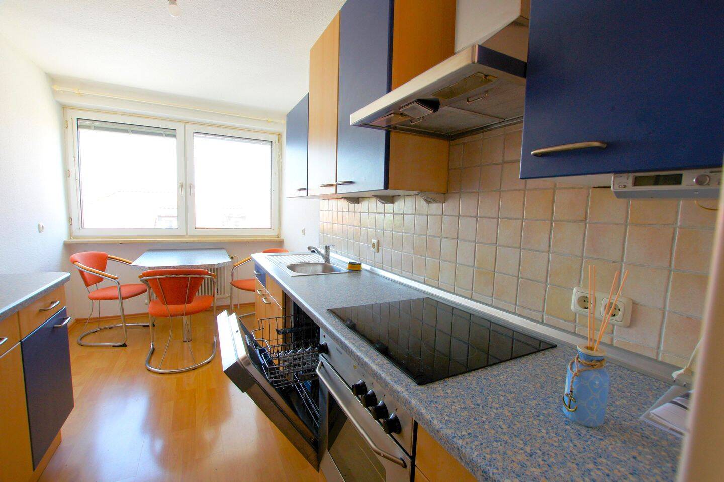 Vermietung auf Zeit - Helle möblierte Wohnung in zentraler Lage mit Parkblick – Nürnberg – Vorschaubild 5