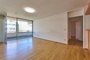 WERTORIA: Bezugsfreie 2-Zimmer-Wohnung mit großem Balkon und Potenzial in Berg am Laim – 81673 München – Vorschaubild 5
