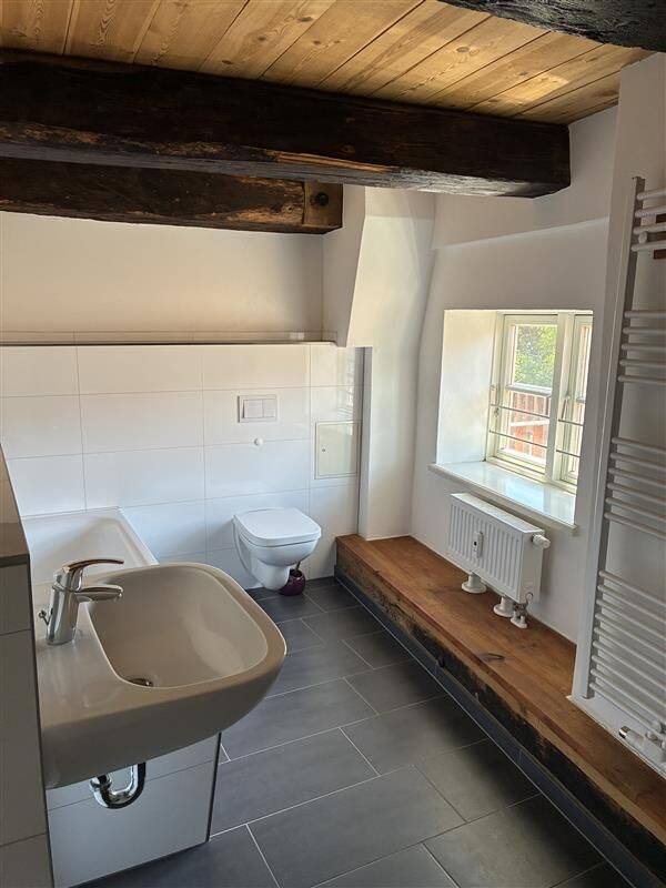 Familienfreundliche 4-Zimmer-Wohnung mit Balkon und viel Platz in zentraler Lage von Güstrow – Güstrow – Vorschaubild 5