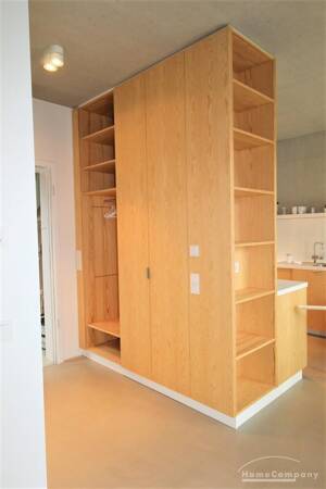 22540 HomeCompany Dresden Möbliert/Furnished großzügiges Architektenstudio mit Balkon und Blick ins Grüne max. 2 Personen – 1127 Dresden – Vorschaubild 3