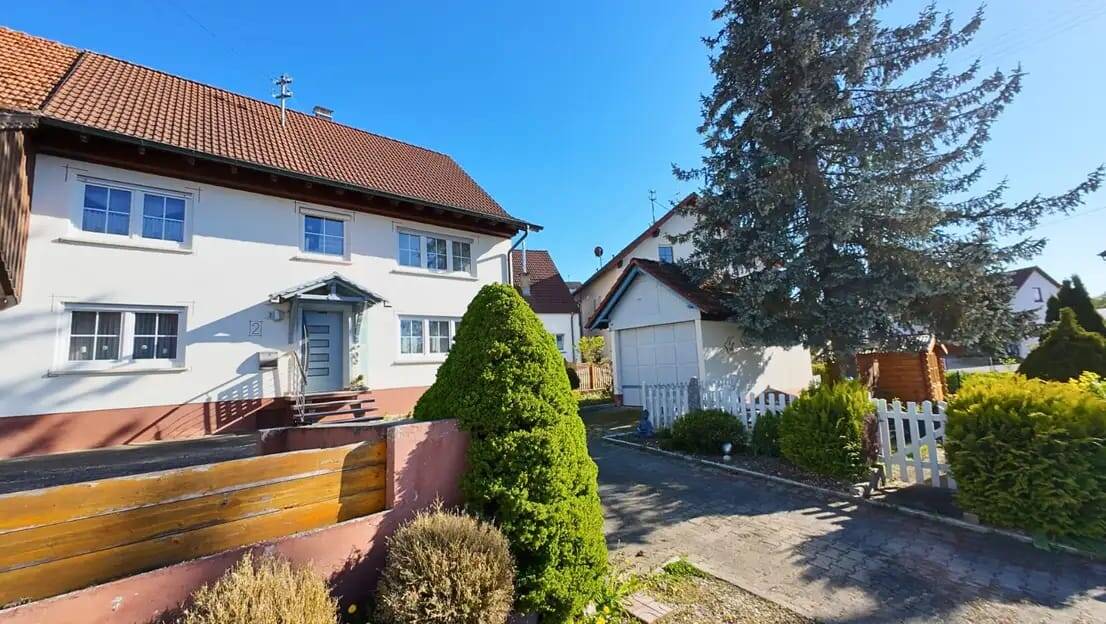 Großes Haus zum kleinen Preis – inklusive PV-Anlage, Keller und großem Garten. – Unterwachingen – Vorschaubild 7