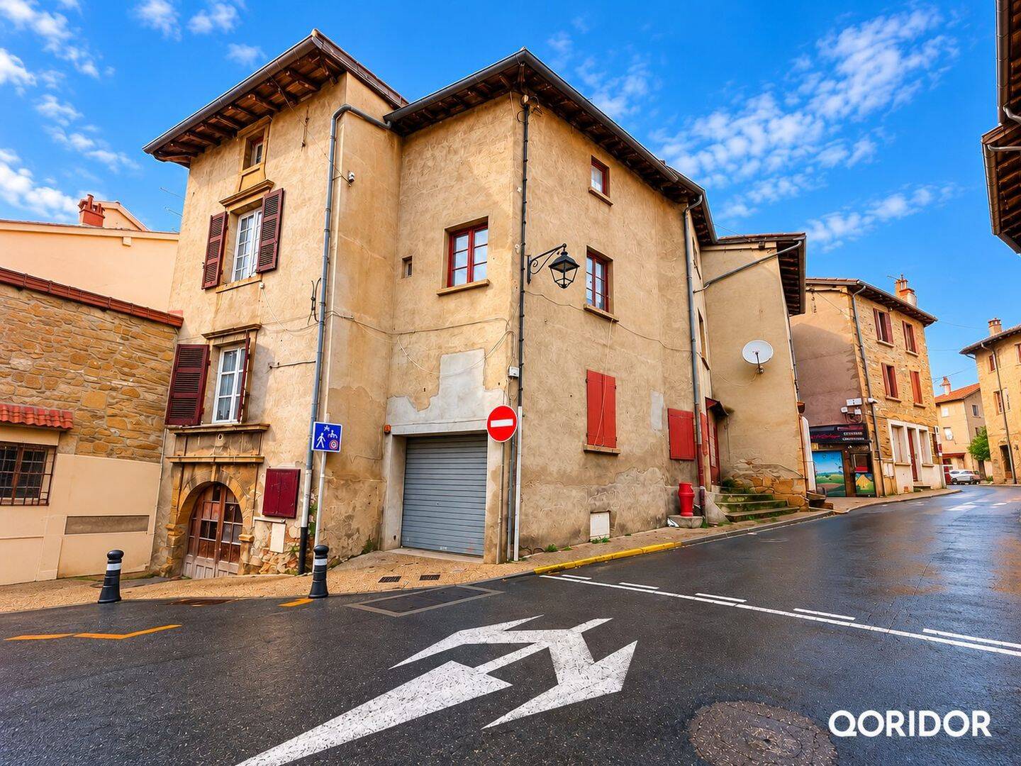 Maison 3 pièces 99 m² · à Val d'Oingt · 98,8 m² · 117 700 €