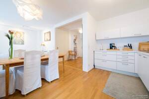 Welc(H)ome® by RIDA FLATS - Belgian Quarter! All in plus! Balkon + Aufzug + WIFI – 50674 Köln – Vorschaubild 5