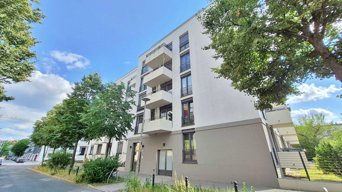 Sehr schöne und helle Dachgeschosswohnung mit Süd-West-Terrasse – 12439 Berlin – Bild 1 von 9