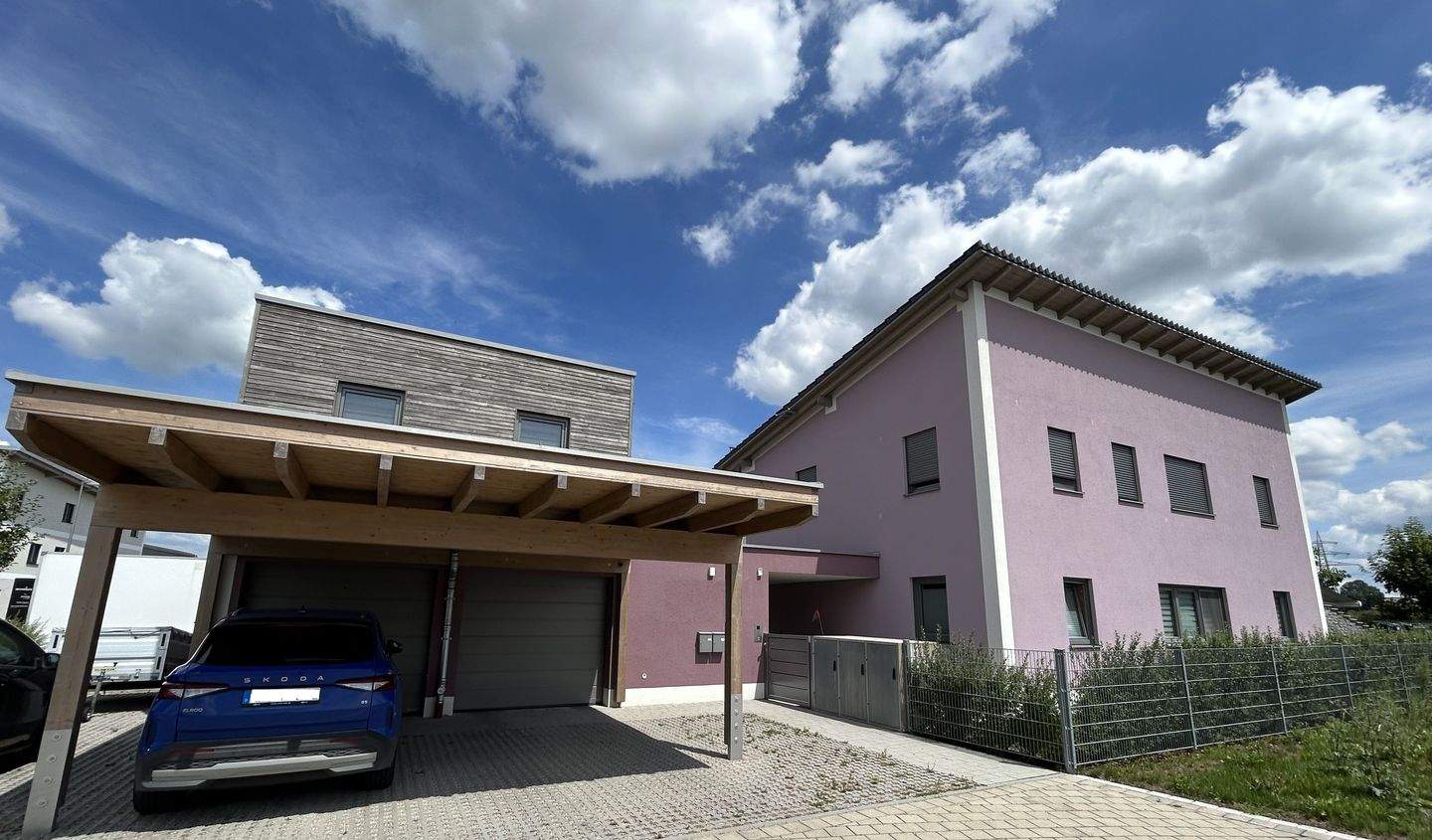 "TOLLES MODERNES WOHN- UND BÜROHAUS" – Neuching – Bild 1 von 9