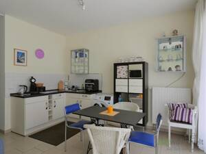 (EF1142_M) Erfurt: Altstadt, neu möblierte Wohnung mit Terrasse und ruhigem Schlafzimmer, TG-Stellplatz möglich – 99084 Erfurt – Vorschaubild 2