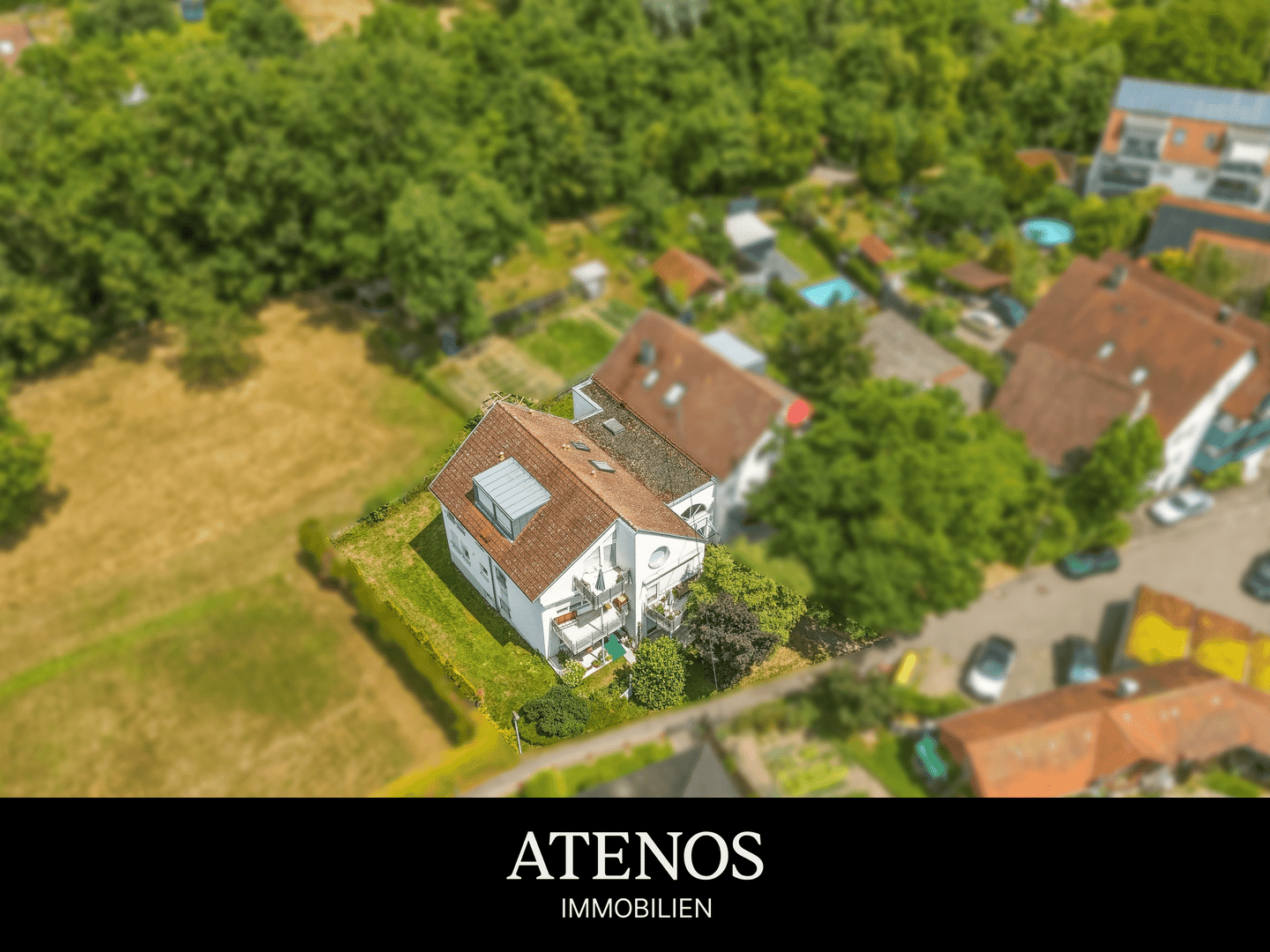 Renovierungsbedürftige 1-Zimmer-Wohnung mit Terrasse und Garage!