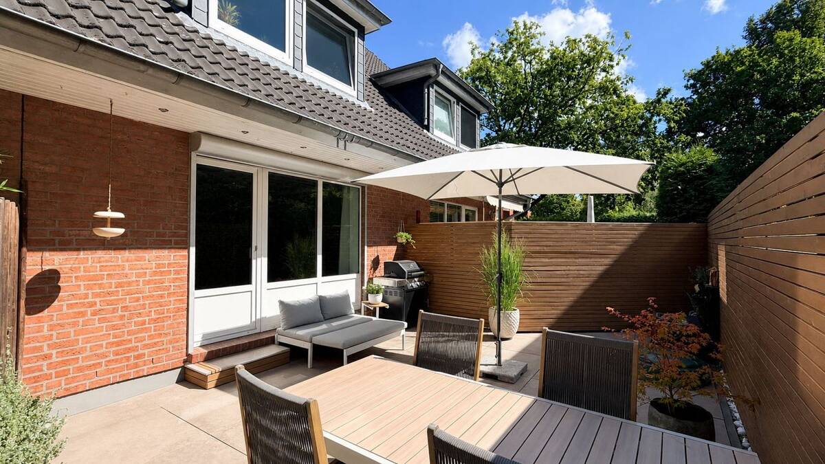 Modernes Zuhause mit Townhouse-Charakter und sonniger Südwestterrasse – 22145 Hamburg – Bild 1 von 4