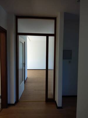 Geschmackvolle, renovierte 3-Raum-Wohnung mit geh. Innenausstattung mit EBK in Paderborn – 33102 Paderborn – Vorschaubild 2