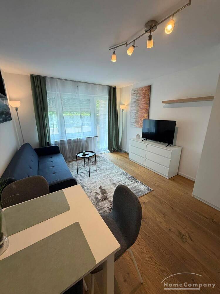 Modern möbliertes Apartment mit Balkon – München – Vorschaubild 2