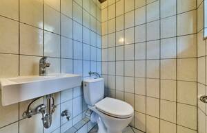 ONLY 10 MINUTES TO CLAY! Approx. 150 m² townhouse with 5-room, 4-bed, garden + garage *Pets allowed* – 55246 Wiesbaden – Vorschaubild 9
