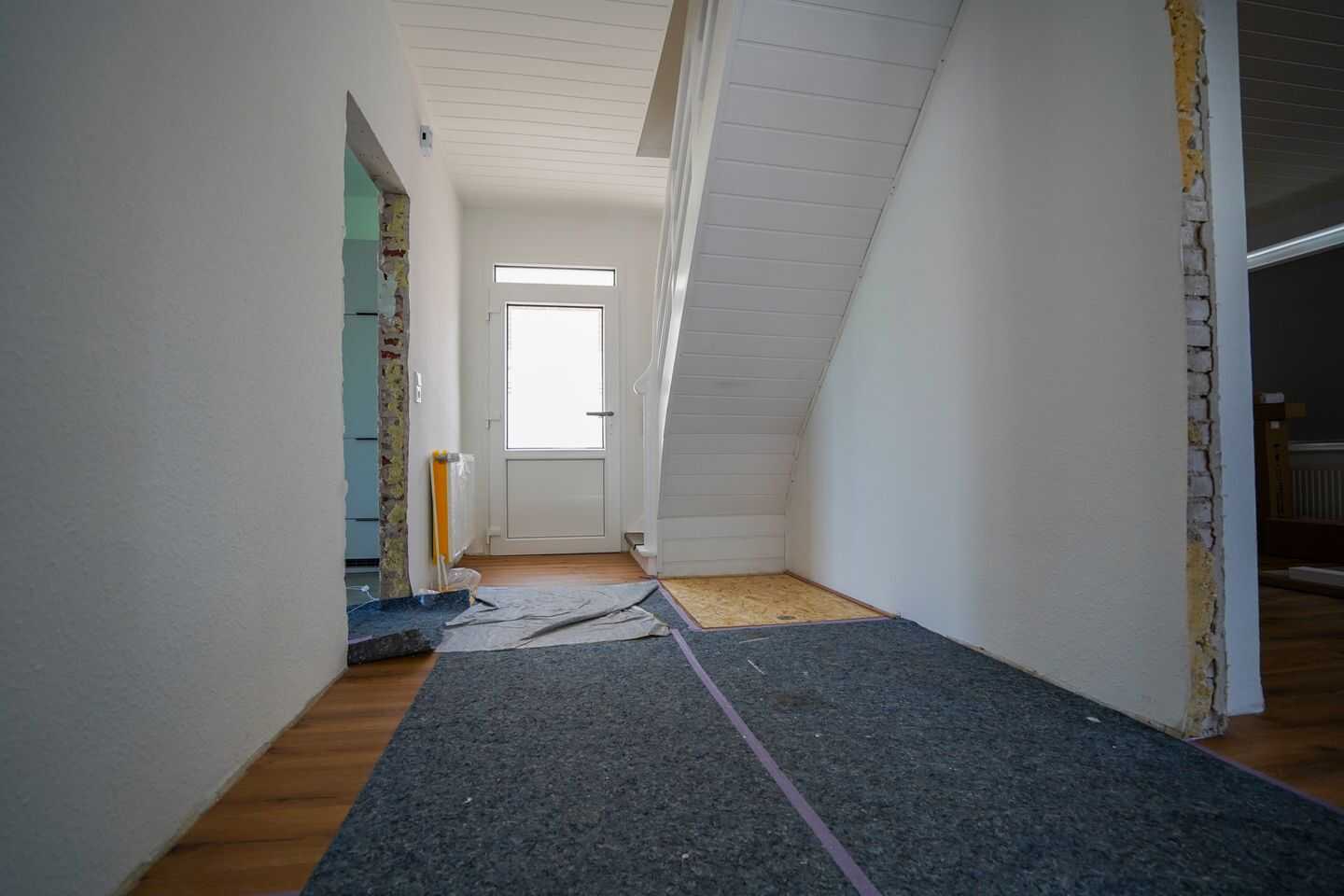Erstbezug nach Sanierung! Modernes Einfamilienhaus in zentraler Lage von Bunde! – Bunde – Vorschaubild 2