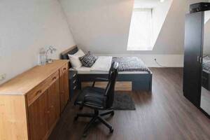Attraktive Maisonette-Wohnung mit Aufzug und zwei Dachterrassen in Obertürkheim – 70329 Stuttgart – Vorschaubild 7