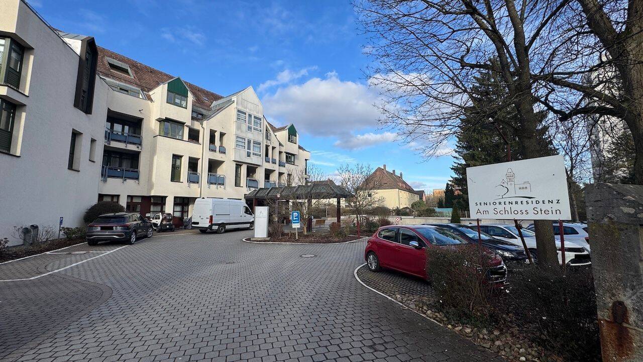 *** Für Kapitalanleger – Paket 2 Wohnungen Seniorenresidenz am Schloß Stein *** – Nürnberg – Vorschaubild 2