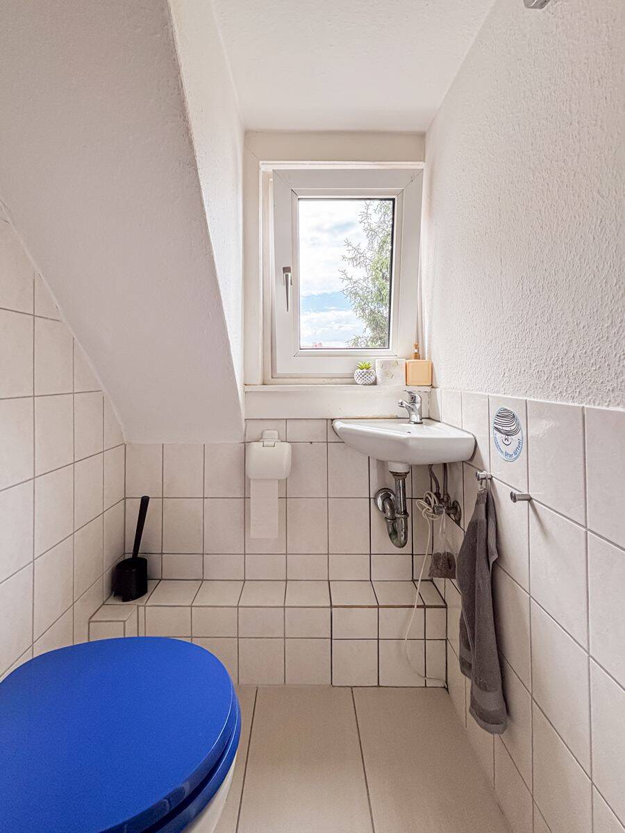 2-Zimmer-Dachgeschosswohnung in Wiesbaden als Kapitalanlage mit zusätzlichen Dachgeschossflächen – Wiesbaden – Vorschaubild 8